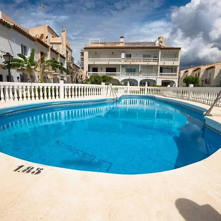 Hacienda 26 Menyber Holiday home *